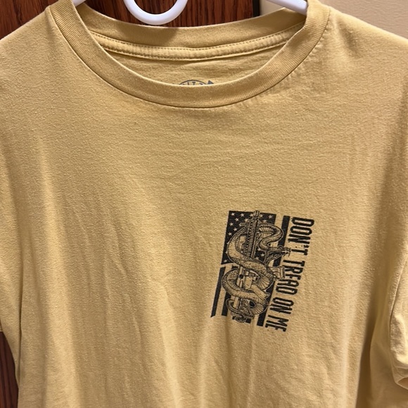 Howitzer “don’t tread on me” tee. - Picture 2 of 4